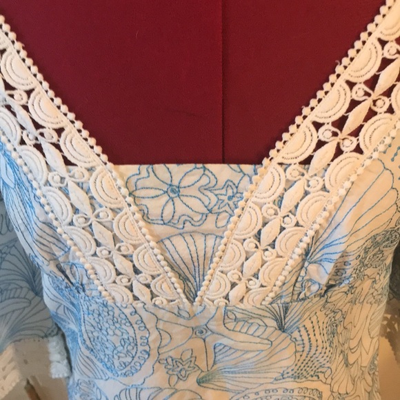 Lilly Pulitzer 3/4 sleeve size 2 dress/tunic in an embroidered cotton blue/white - Picture 3 of 7